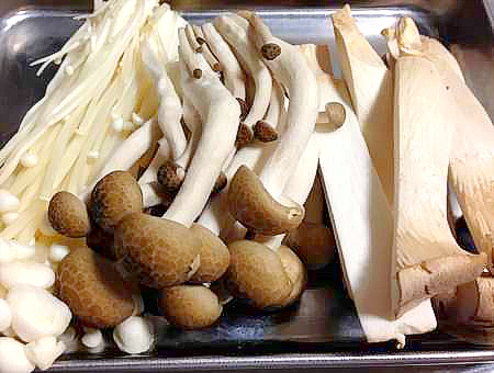 牡蠣はおいしく蒸しあげます